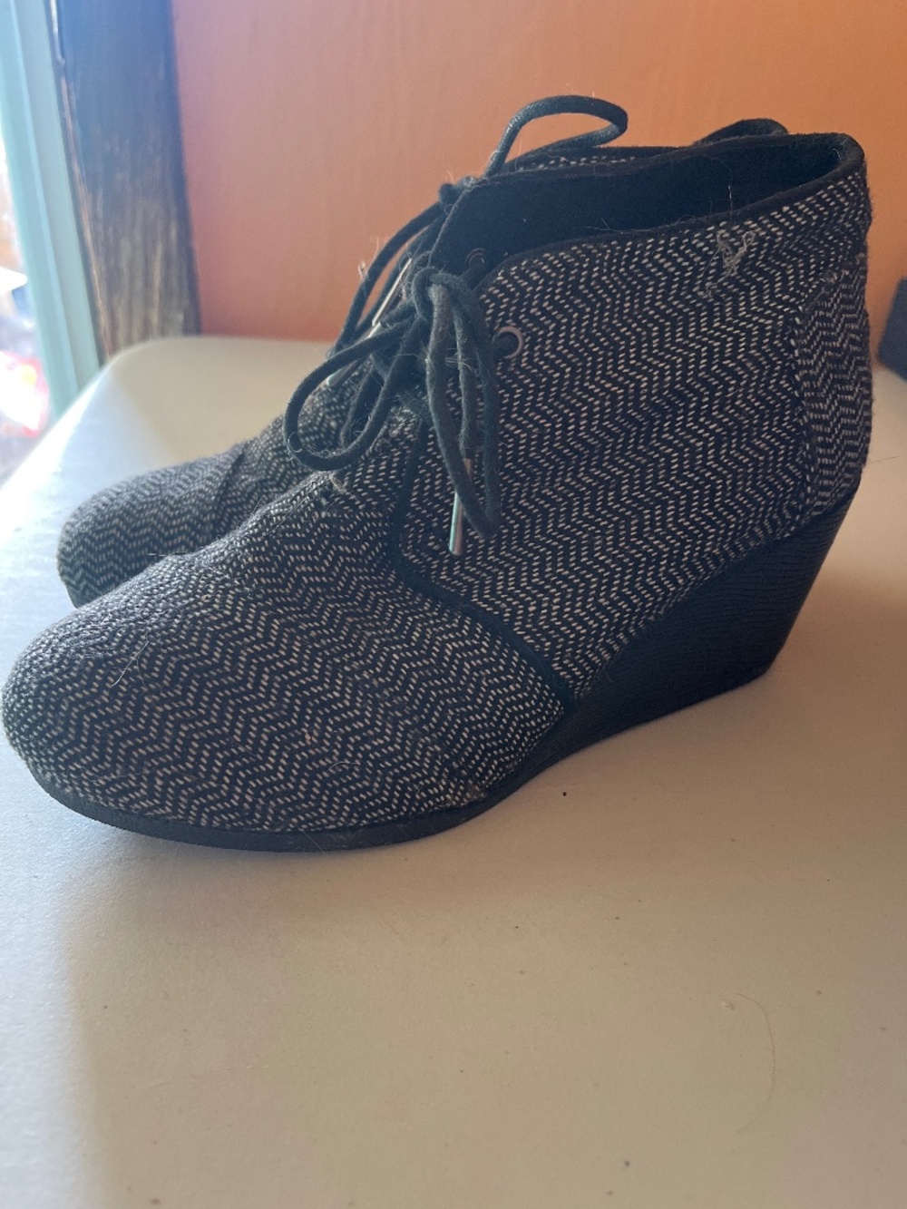 TOMS Herringbone Tweed Wedge Ankle Booties | Women’s Size 7
